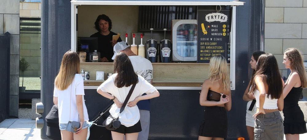 Auf welche Art und Weise kann man sich bei einem Streetfood-Festival von anderen abheben?