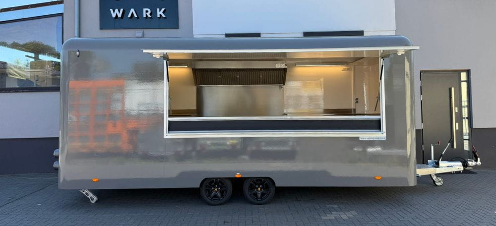 Wie entsteht ein individuell angefertigter Gastronomieanhänger? Vom ersten Entwurf bis zur Übergabe